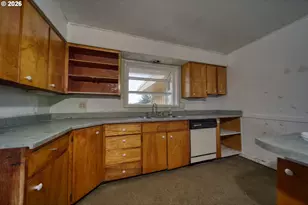 1220 N Henry St, Coquille, OR 97423 - Photo 7