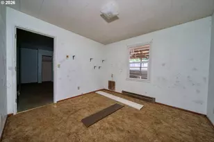 1220 N Henry St, Coquille, OR 97423 - Photo 17