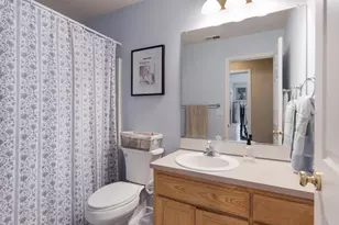 10235 SW Fulton Dr, Tualatin, OR 97062 - Photo 39