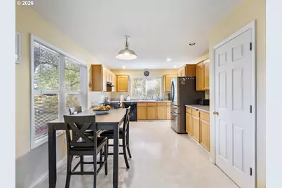 10235 SW Fulton Dr, Tualatin, OR 97062 - Photo 15