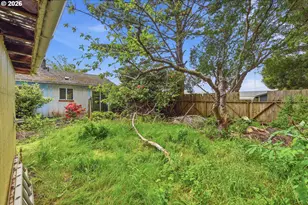 1691 Grant St, North Bend, OR 97459 - Photo 27