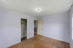1691 Grant St, North Bend, OR 97459 - Photo 3