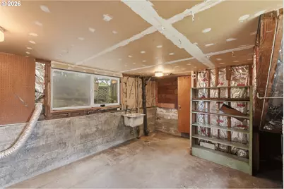 1691 Grant St, North Bend, OR 97459 - Photo 23