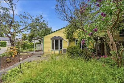 1691 Grant St, North Bend, OR 97459 - Photo 41