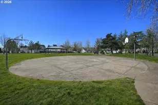 2433 NE Cafe Way, Hillsboro, OR 97124 - Photo 31