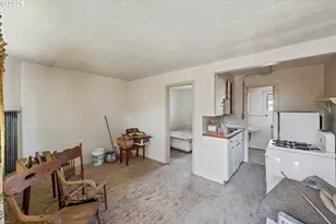 532 Limnell St, Coos Bay, OR 97420 - Photo 17
