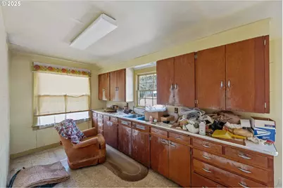 532 Limnell St, Coos Bay, OR 97420 - Photo 29