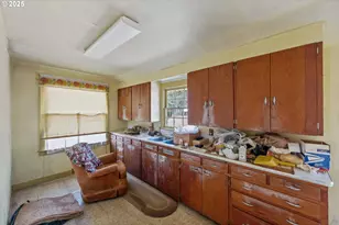 532 Limnell St, Coos Bay, OR 97420 - Photo 29