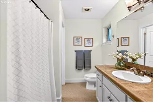 2052 NW Village Cir, Portland, OR 97229 - Photo 35