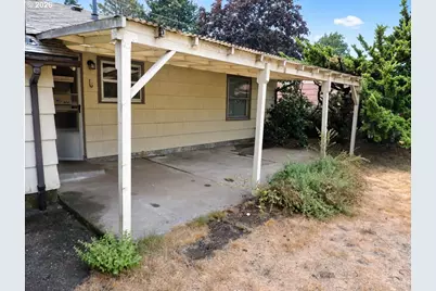 1127 SE 89th Ave, Portland, OR 97216 - Photo 7