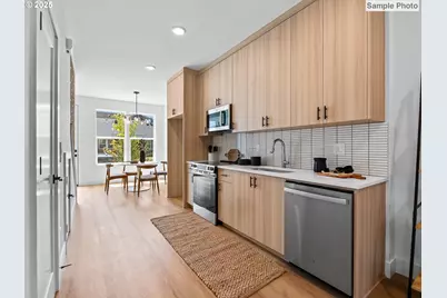 255 N Skidmore St #5, Portland, OR 97217 - Photo 5