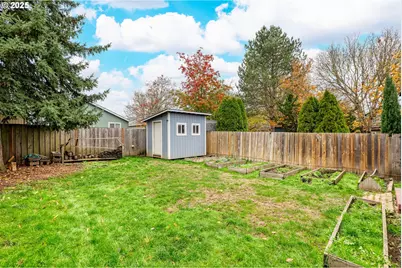 2213 SW 217th Pl, Beaverton, OR 97003 - Photo 17