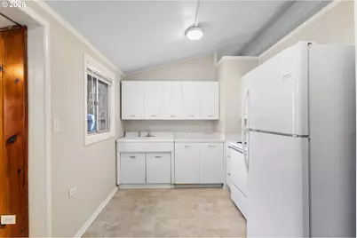 14429 SE Harrison St, Portland, OR 97233 - Photo 9