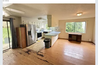 1229 SE 26th St, Troutdale, OR 97060 - Photo 5
