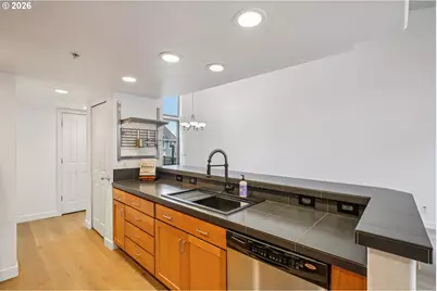 6261 NE Carillion Dr #202, Hillsboro, OR 97124 - Photo 11