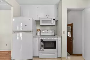 4305 NE Hazelfern Pl, Portland, OR 97213 - Photo 15