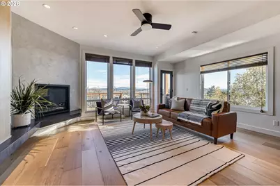 5036 SW View Point Ter, Portland, OR 97239 - Photo 11