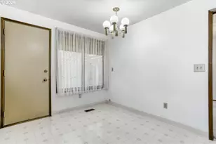 2036 NW 14th St, Gresham, OR 97030 - Photo 7