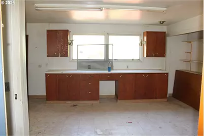 1740 Estes St, Baker City, OR 97814 - Photo 9