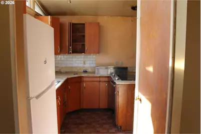 1740 Estes St, Baker City, OR 97814 - Photo 3
