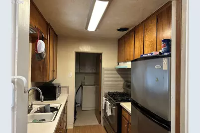 641 Bryan St, Woodburn, OR 97071 - Photo 3