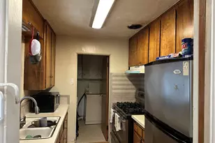 641 Bryan St, Woodburn, OR 97071 - Photo 3