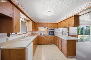 840 Clarmount St NW, Salem, OR 97304 - Photo 7