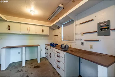 840 Clarmount St NW, Salem, OR 97304 - Photo 41