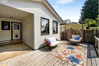 4026 SE Caruthers St, Portland, OR 97214 - Photo 35