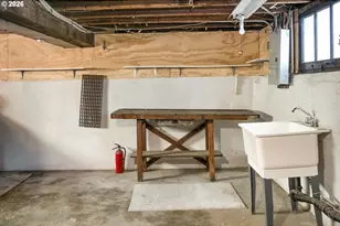 4026 SE Caruthers St, Portland, OR 97214 - Photo 39