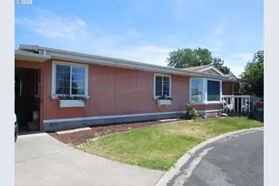 910 Cowl St #14, Milton-Freewater, OR 97862 - Photo 1