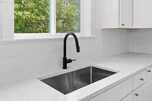 14220 SE Ellis St, Portland, OR 97236 - Photo 11