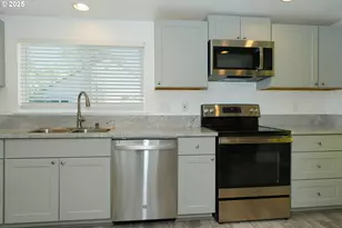 2650 SE 164th Ave, Portland, OR 97236 - Photo 3