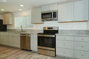 2650 SE 164th Ave, Portland, OR 97236 - Photo 5