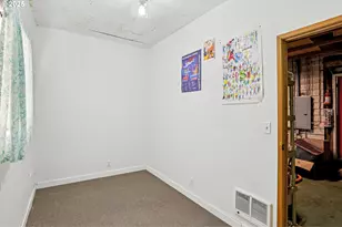 224 NE 92nd Pl, Portland, OR 97220 - Photo 39
