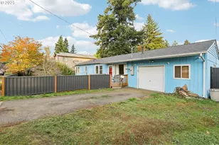 224 NE 92nd Pl, Portland, OR 97220 - Photo 3