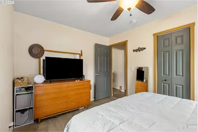 1331 NE Klamath Ave, Roseburg, OR 97470 - Photo 25
