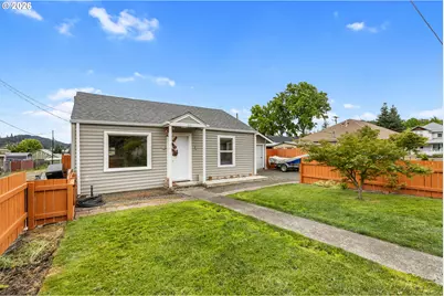 1331 NE Klamath Ave, Roseburg, OR 97470 - Photo 3