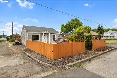 1331 NE Klamath Ave, Roseburg, OR 97470 - Photo 45