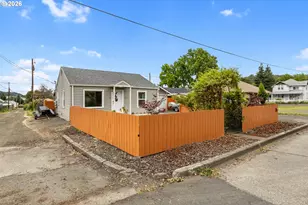 1331 NE Klamath Ave, Roseburg, OR 97470 - Photo 45