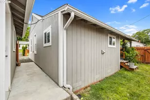 1331 NE Klamath Ave, Roseburg, OR 97470 - Photo 41