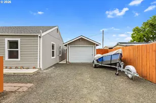 1331 NE Klamath Ave, Roseburg, OR 97470 - Photo 39