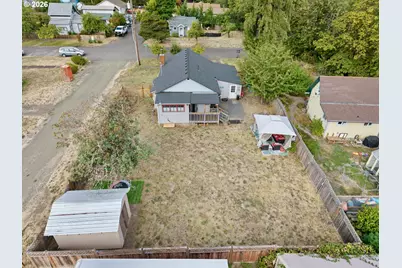 221 Walnut St, Independence, OR 97351 - Photo 25