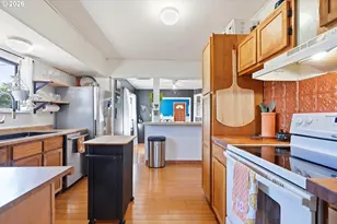 221 Walnut St, Independence, OR 97351 - Photo 9