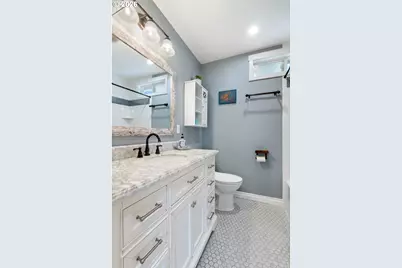 221 Walnut St, Independence, OR 97351 - Photo 21