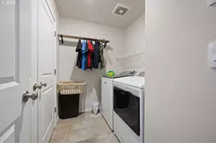 2743 V St, Springfield, OR 97477 - Photo 23