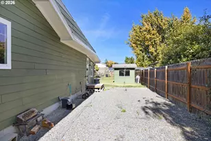 2082 Bel Air Ct, Roseburg, OR 97471 - Photo 27