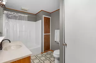 2082 Bel Air Ct, Roseburg, OR 97471 - Photo 19