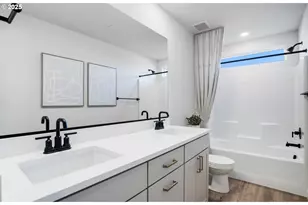 354 W Maple St, Washougal, WA 98671 - Photo 25