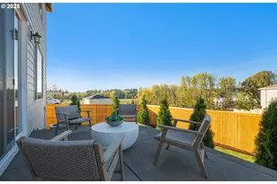 354 W Maple St, Washougal, WA 98671 - Photo 27